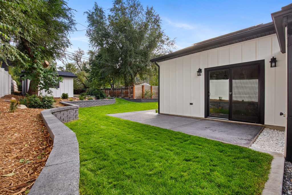 1972 E LA CRESTA DR Cottonwood Heights, UT 84121