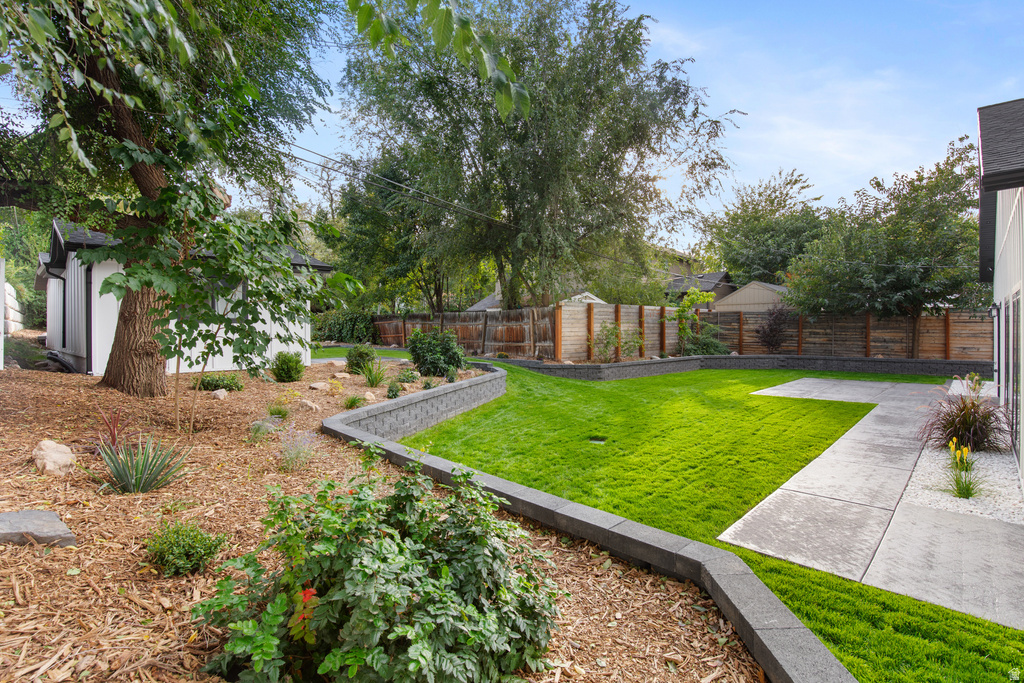 1972 E LA CRESTA DR Cottonwood Heights, UT 84121