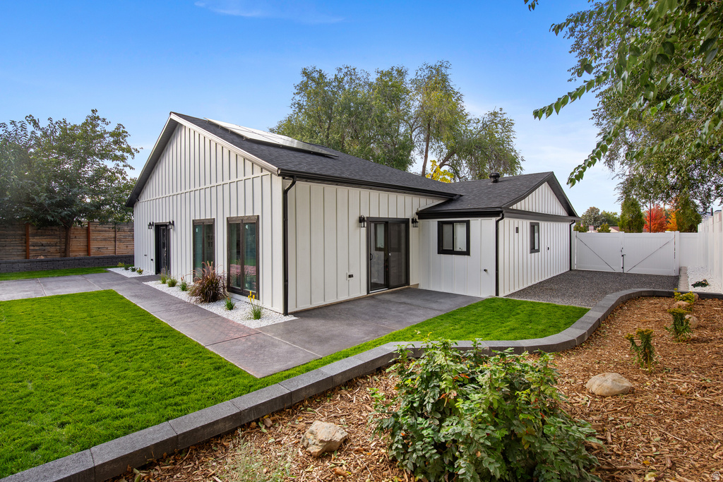 1972 E LA CRESTA DR Cottonwood Heights, UT 84121