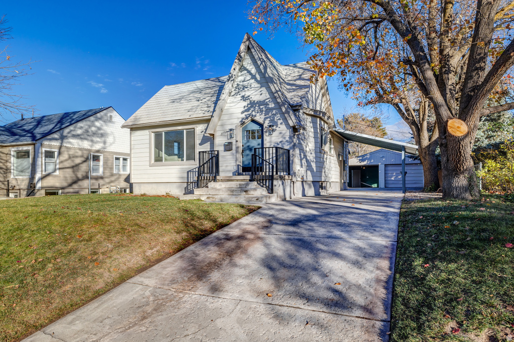 2759 S CHADWICK ST Salt Lake City, UT 84106