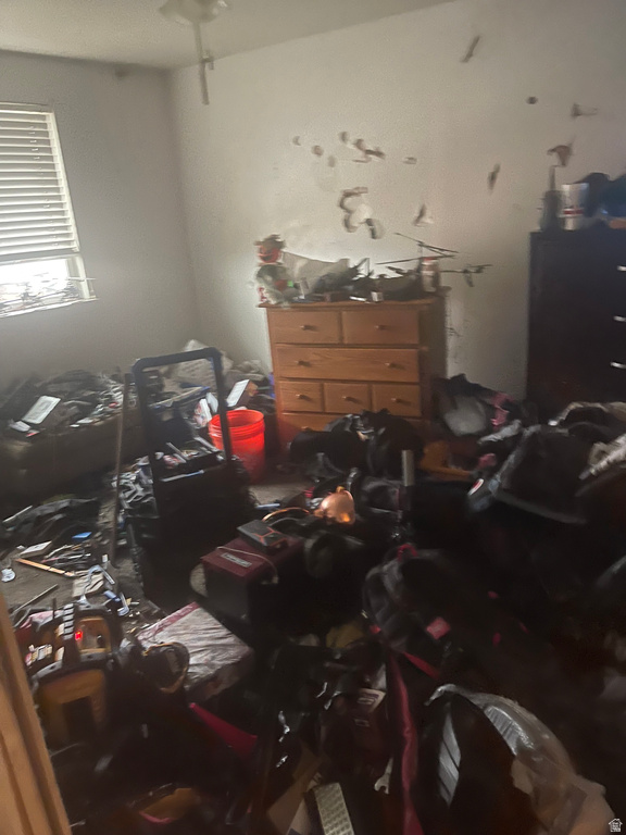 5615 S HONEYSUCKLE WAY Salt Lake City, UT 84118