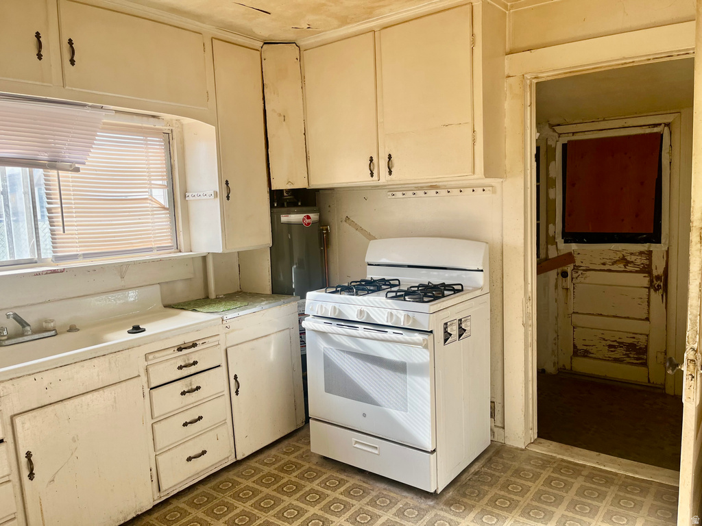 94 E 100 N Moab, UT 84532