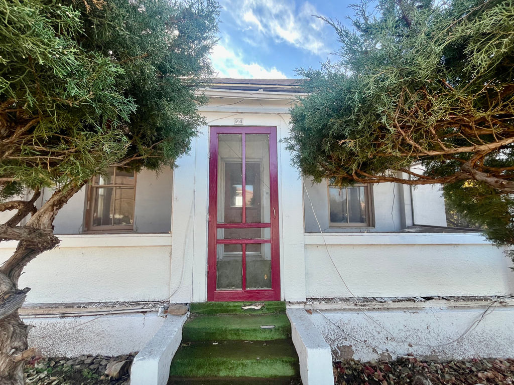 94 E 100 N Moab, UT 84532