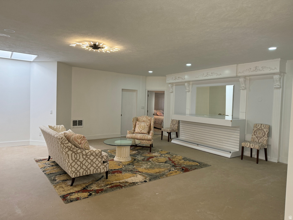 2790 E LANCASTER DR Salt Lake City, UT 84108