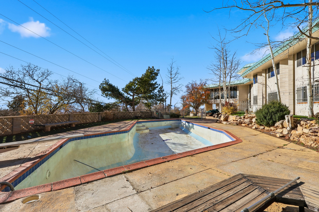 2790 E LANCASTER DR Salt Lake City, UT 84108