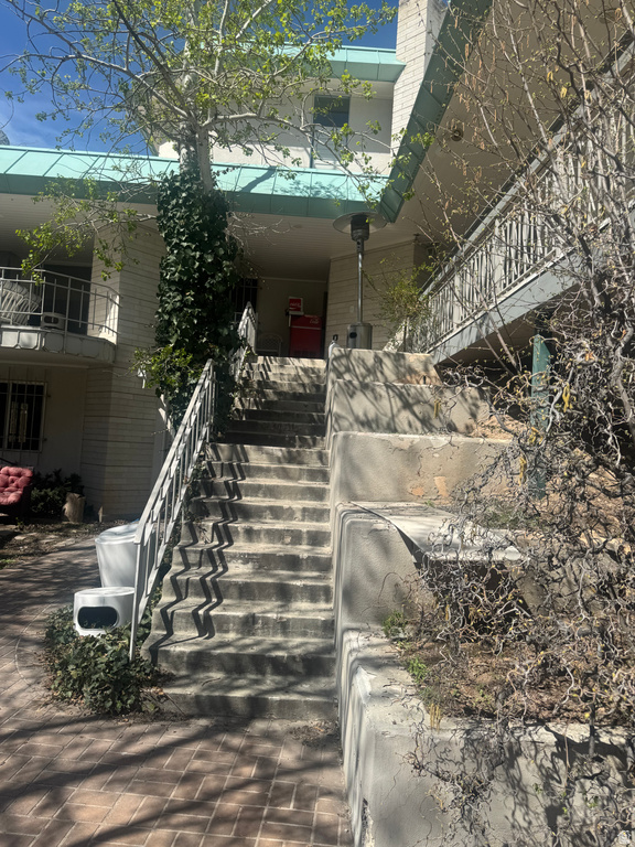 2790 E LANCASTER DR Salt Lake City, UT 84108