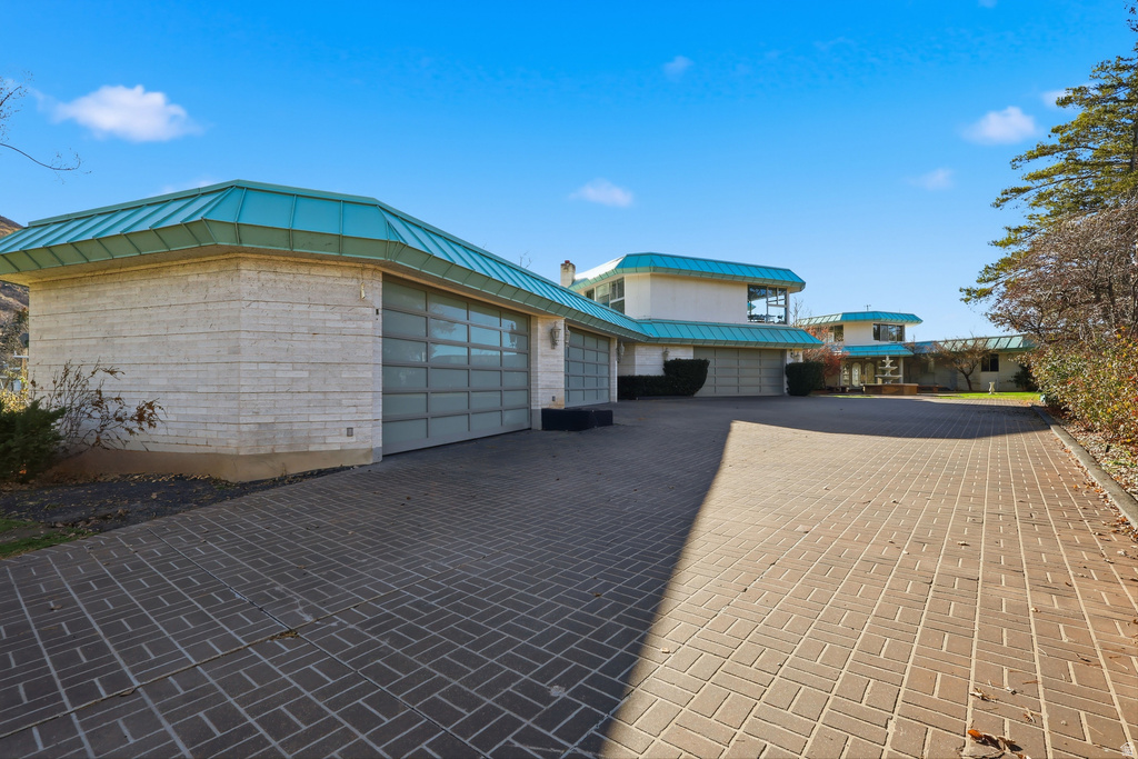 2790 E LANCASTER DR Salt Lake City, UT 84108