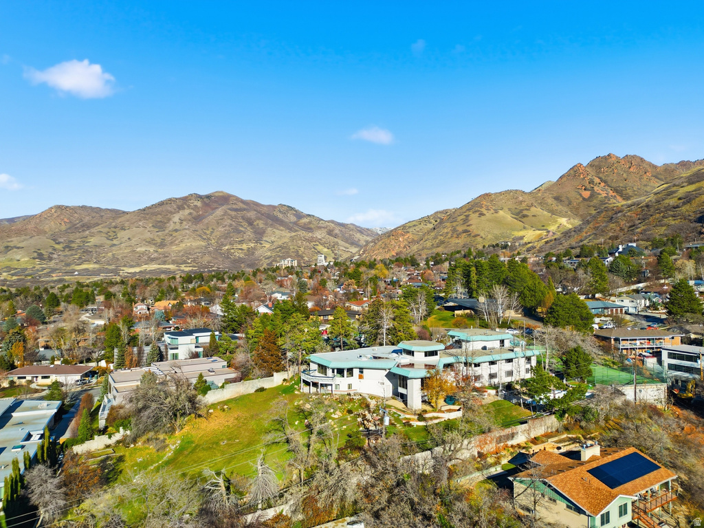 2790 E LANCASTER DR Salt Lake City, UT 84108