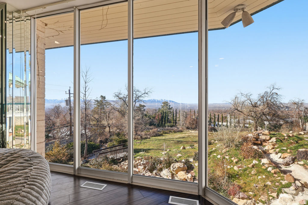 2790 E LANCASTER DR Salt Lake City, UT 84108