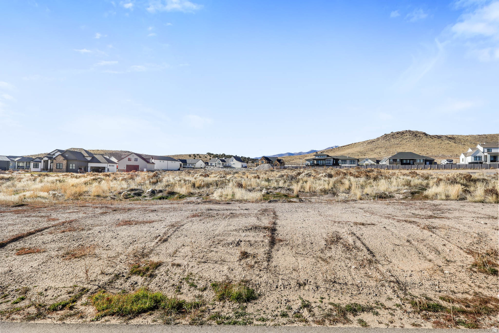 9709 N HIBISCUS LN Eagle Mountain, UT 84005