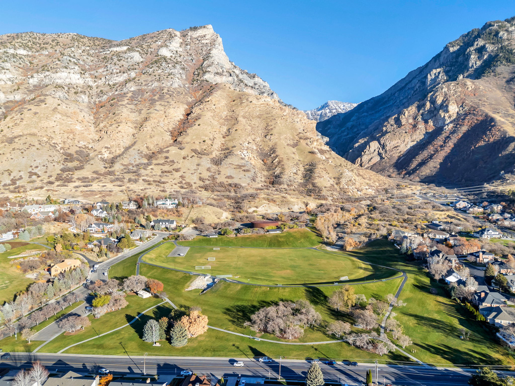 1096 E 2500 N Provo, UT 84604