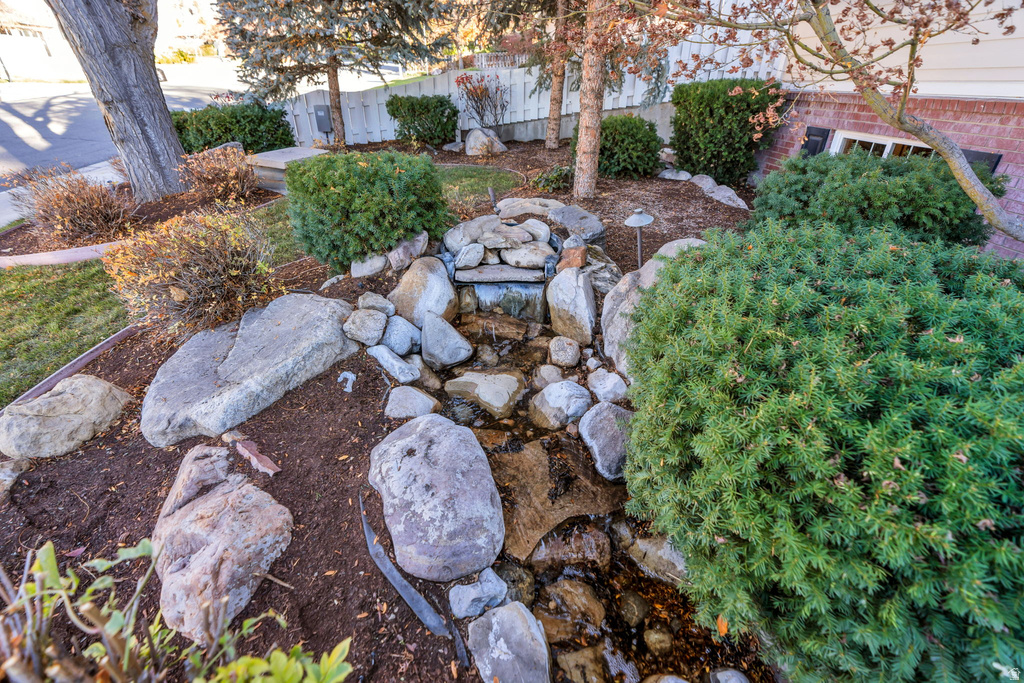 1096 E 2500 N Provo, UT 84604