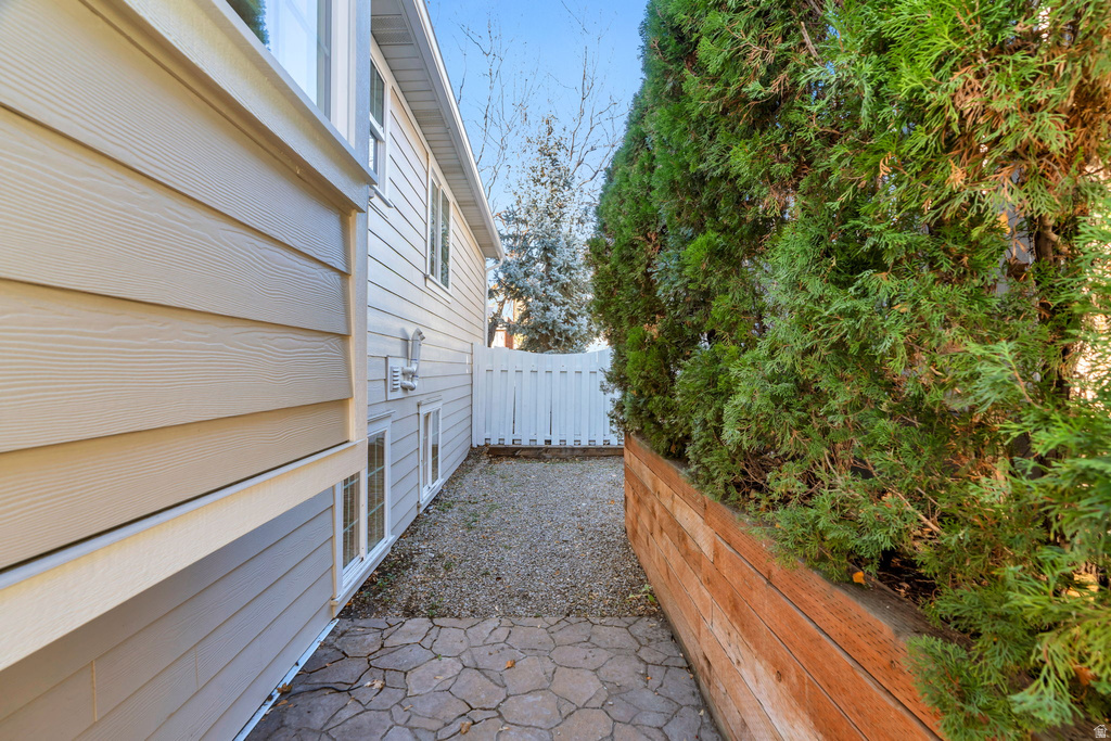 1096 E 2500 N Provo, UT 84604