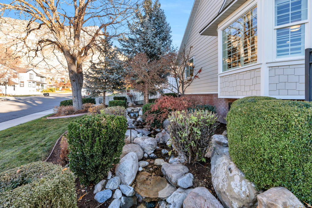 1096 E 2500 N Provo, UT 84604