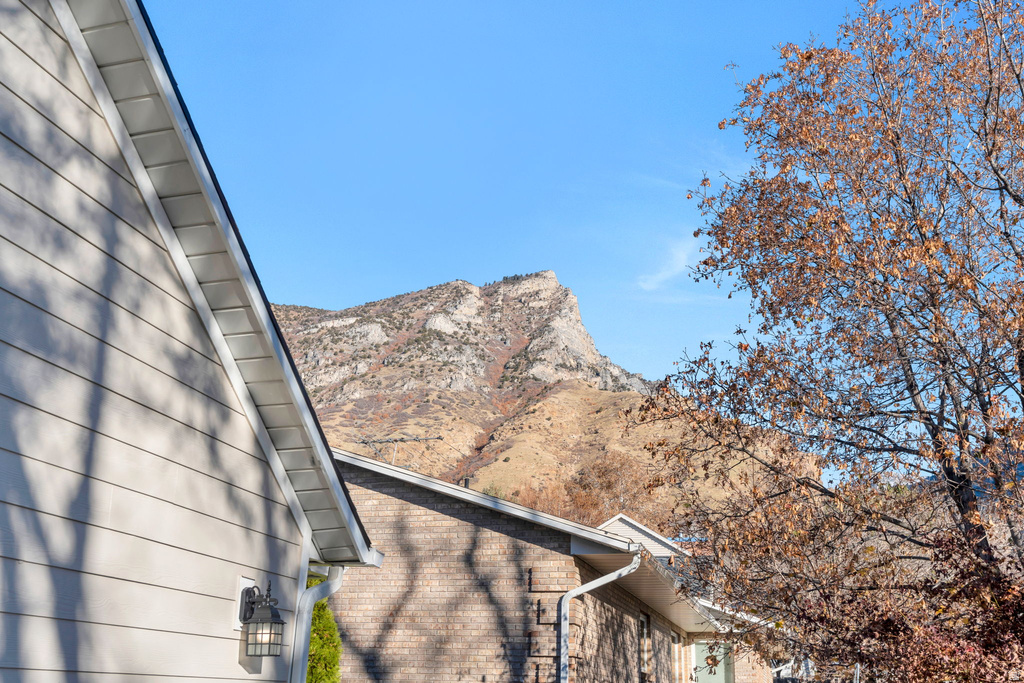 1096 E 2500 N Provo, UT 84604