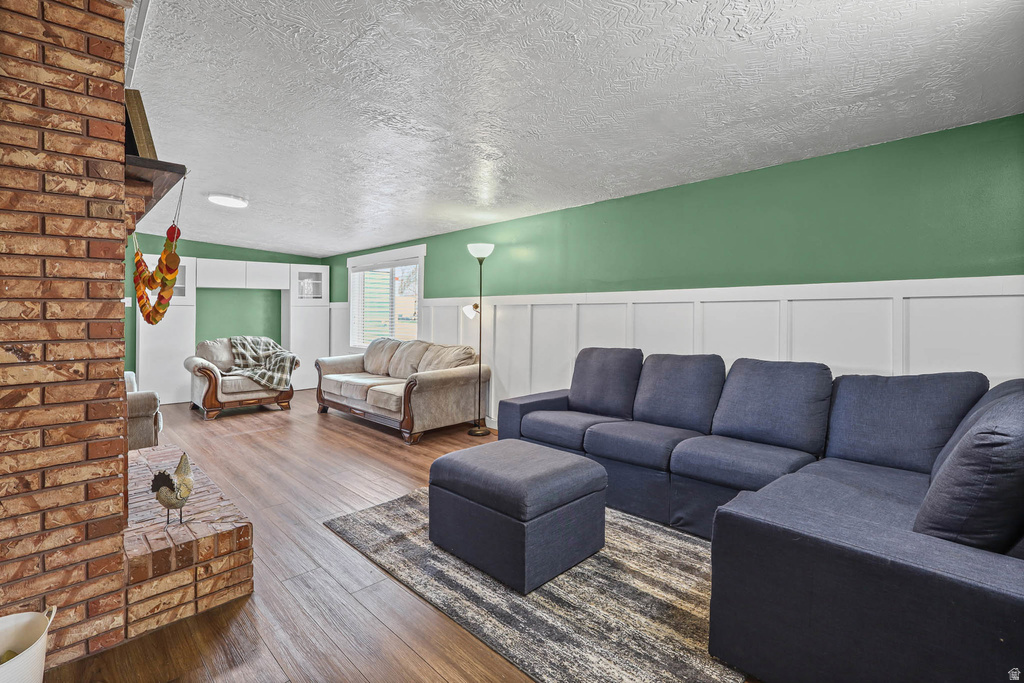 392 N ANN ST Clearfield, UT 84015