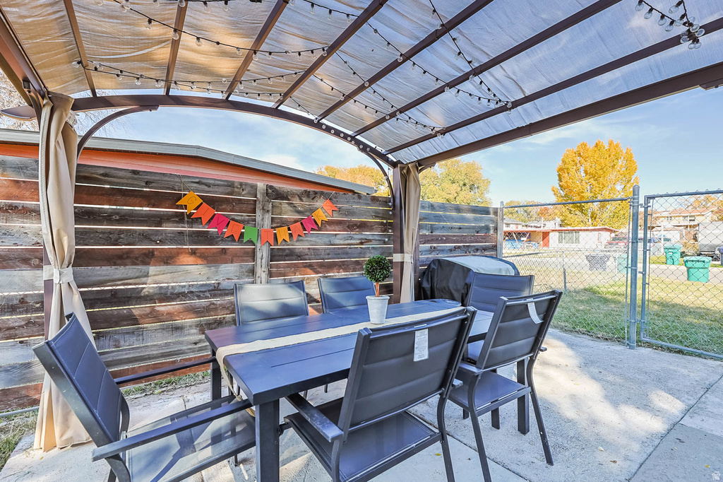 392 N ANN ST Clearfield, UT 84015