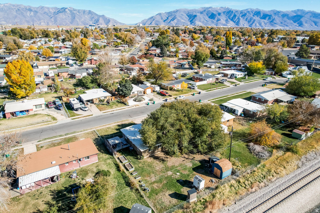 392 N ANN ST Clearfield, UT 84015