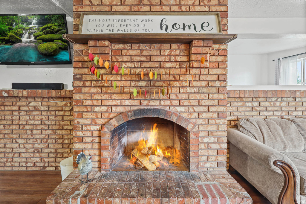 392 N ANN ST Clearfield, UT 84015