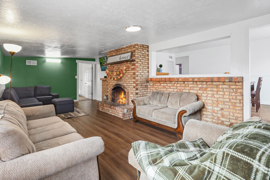 392 N ANN ST Clearfield, UT 84015