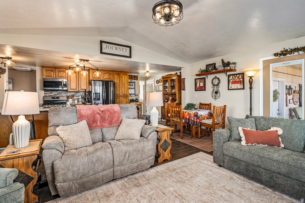 4725 N MULE TRAIN Enoch, UT 84721