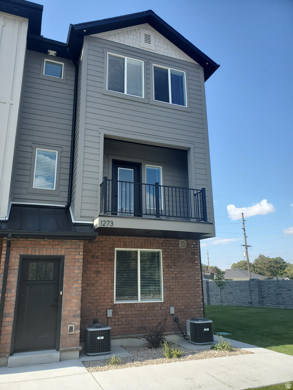 1273 E 16TH ST Ogden, UT 84401