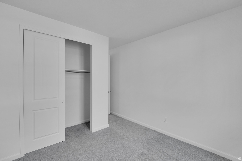 8655 N HALLORAN CT #1324 Lake Point, UT 84074