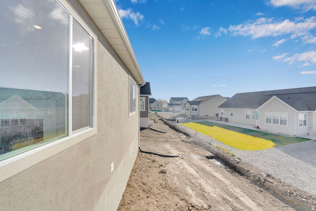 8655 N HALLORAN CT #1324 Lake Point, UT 84074