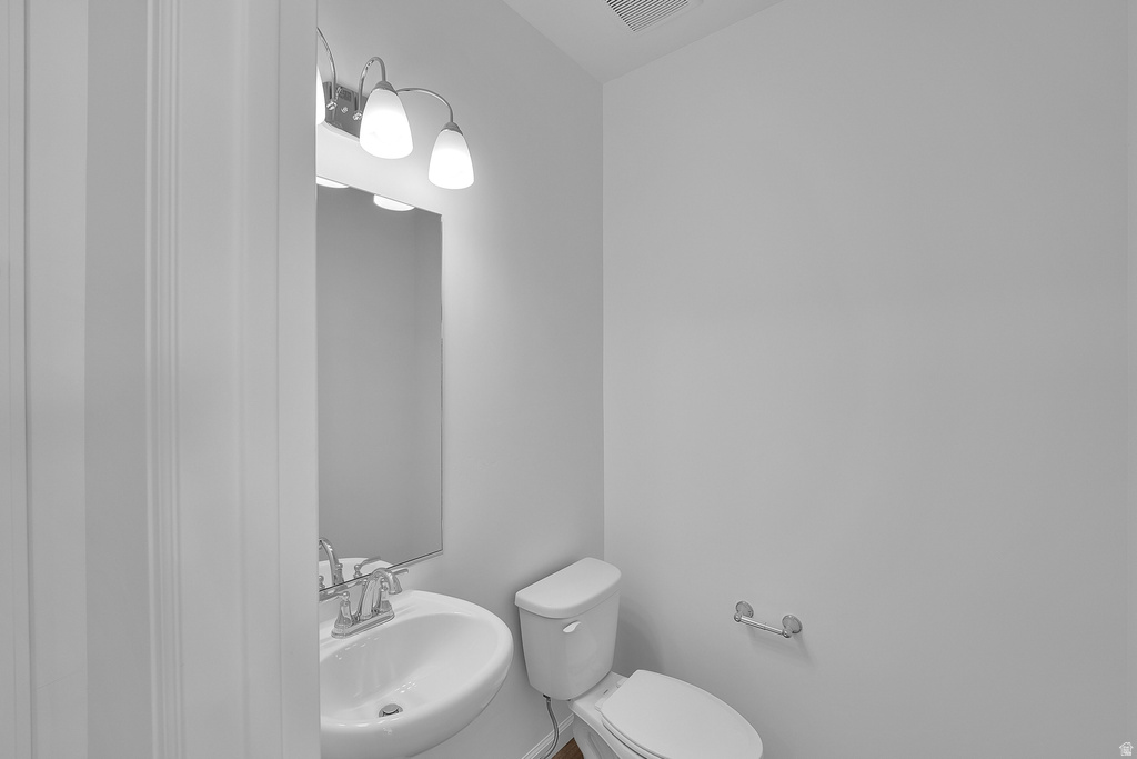 8655 N HALLORAN CT #1324 Lake Point, UT 84074