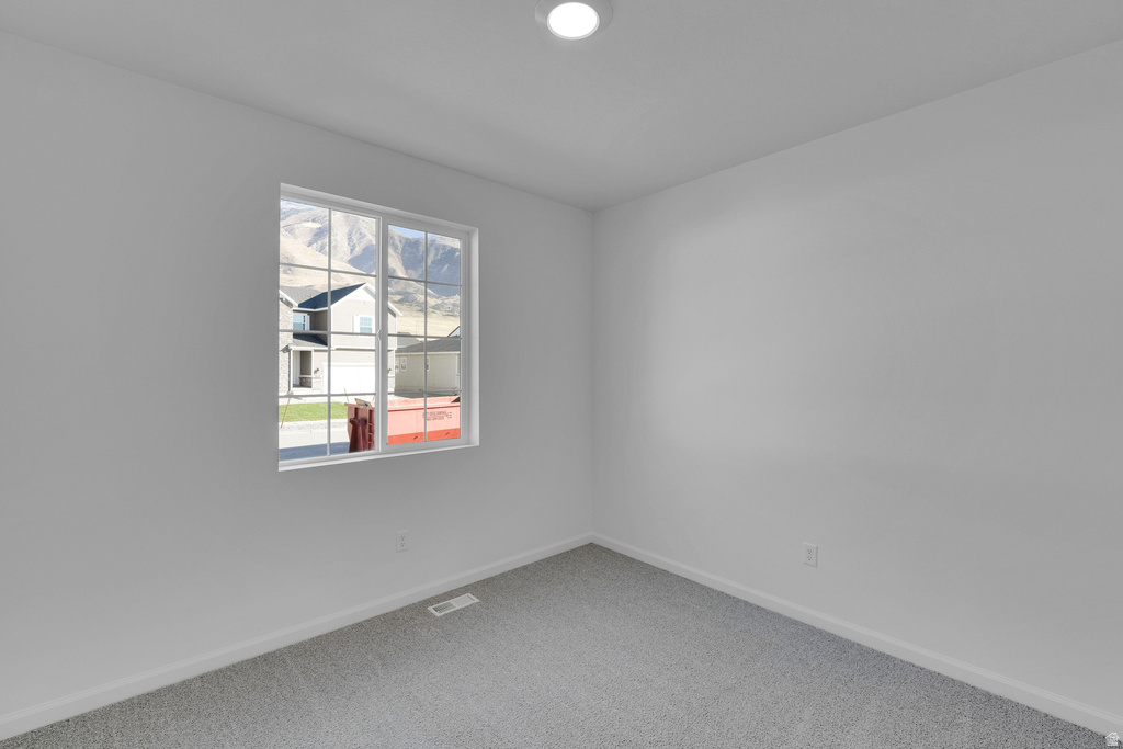 8655 N HALLORAN CT #1324 Lake Point, UT 84074