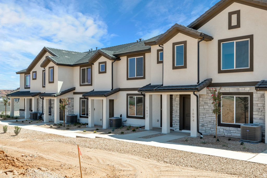 3352 E DANCE HALL LN #2334 Washington, UT 84780