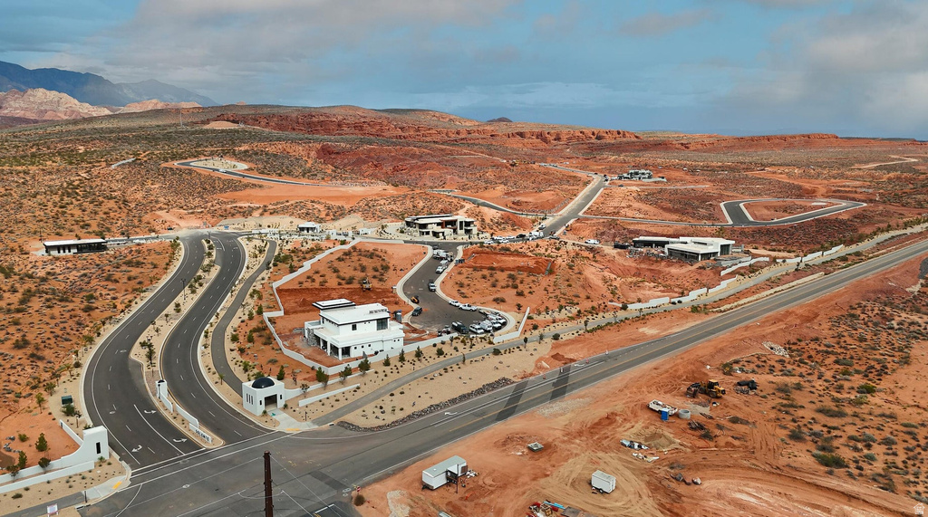 1608 N LA CORRA LN Washington, UT 84780