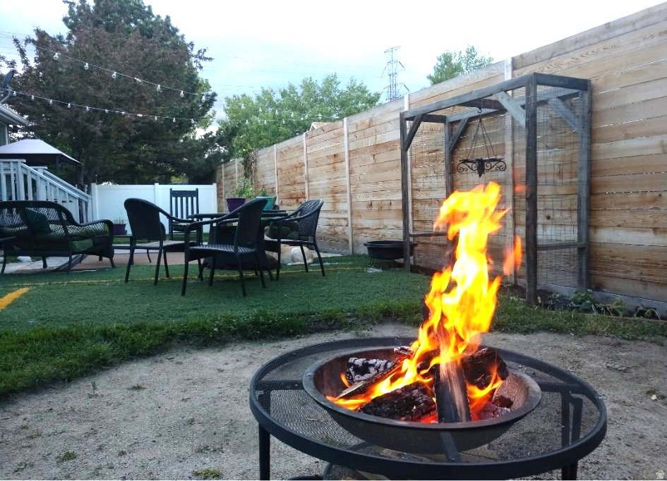 5798 W PLUMBAGO AVE Salt Lake City, UT 84118