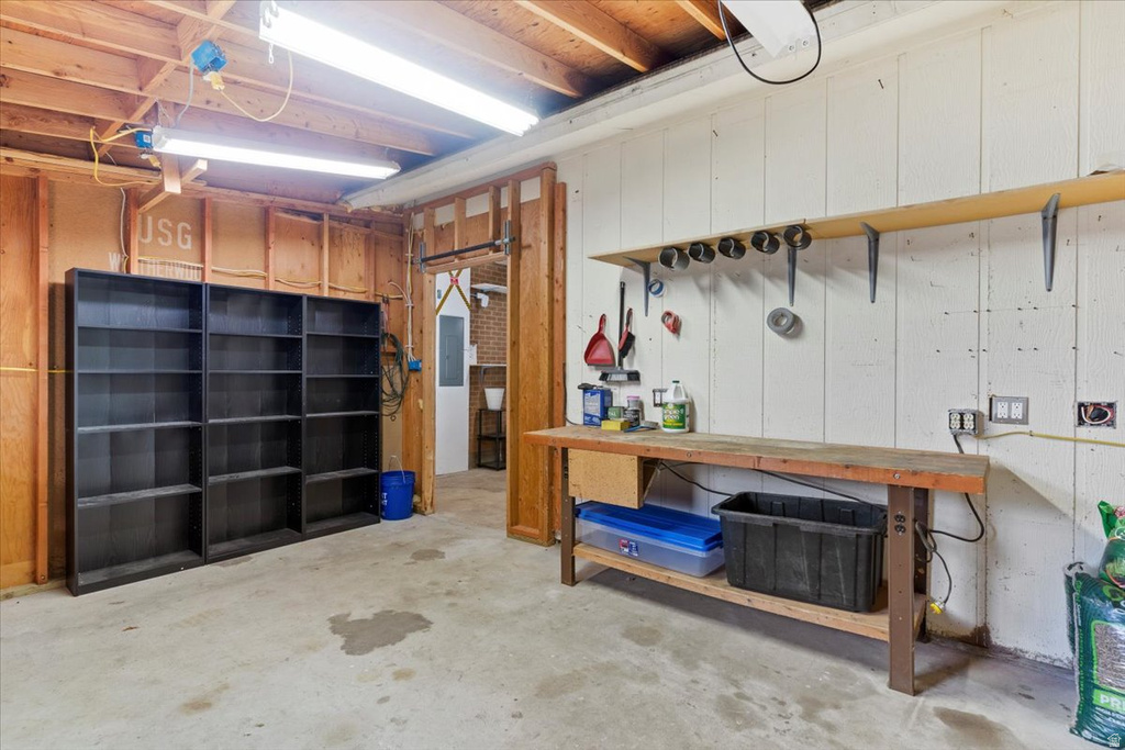 1102 E CAROLYN PL. Brigham City, UT 84302