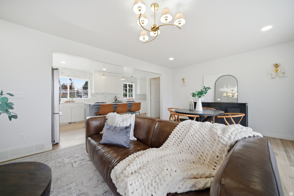 1637 E STAKER WAY Cottonwood Heights, UT 84121