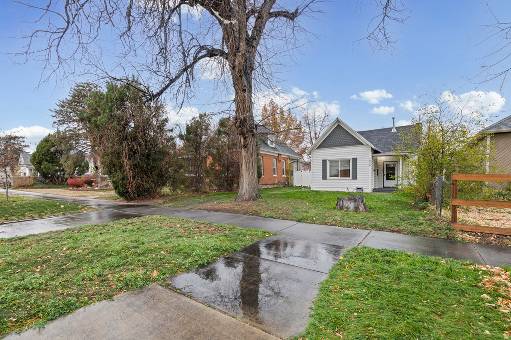 1038 W 300 S Salt Lake City, UT 84104