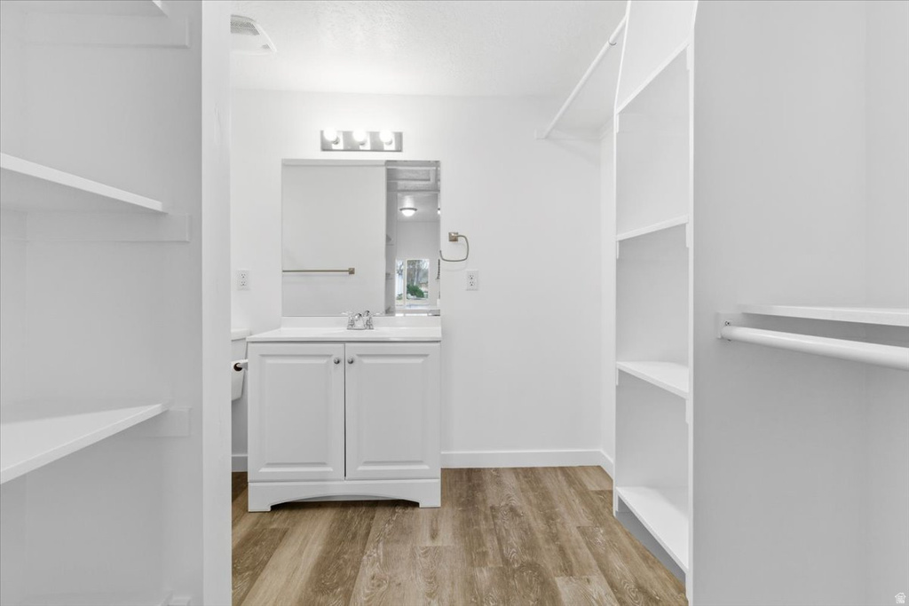 12 E 200 S Salina, UT 84654