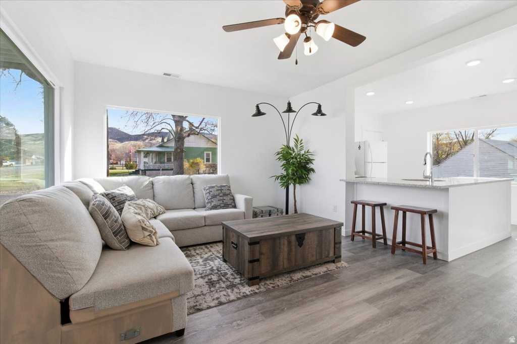 12 E 200 S Salina, UT 84654