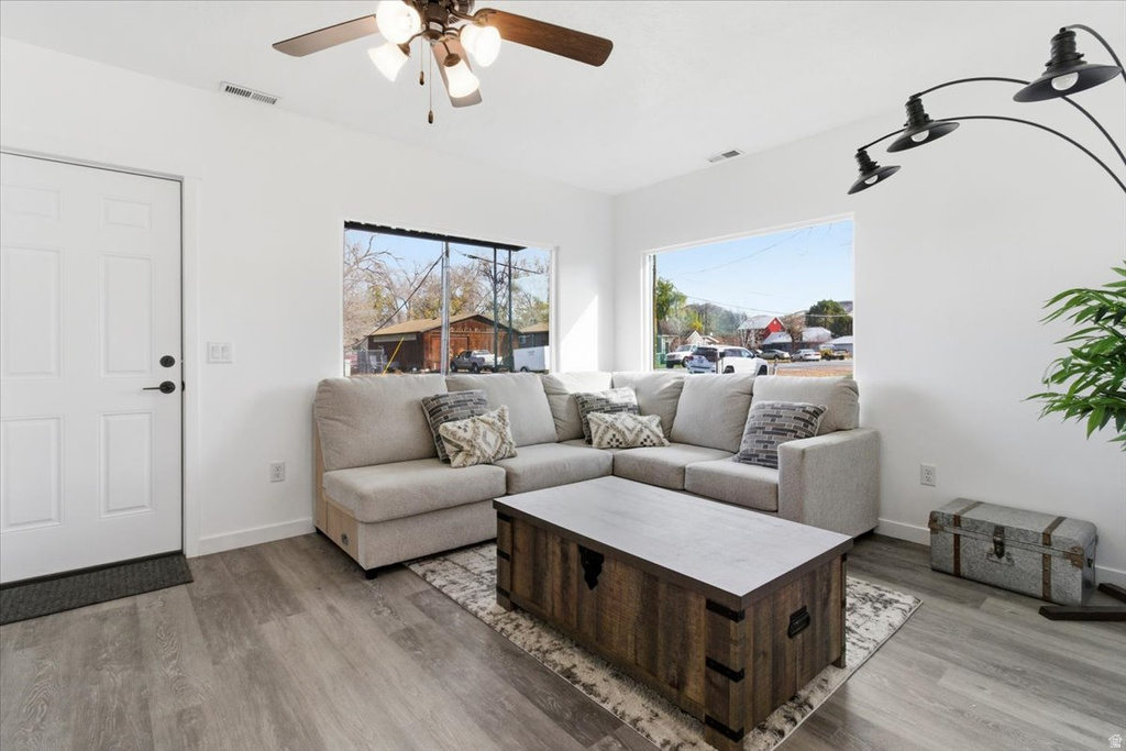 12 E 200 S Salina, UT 84654