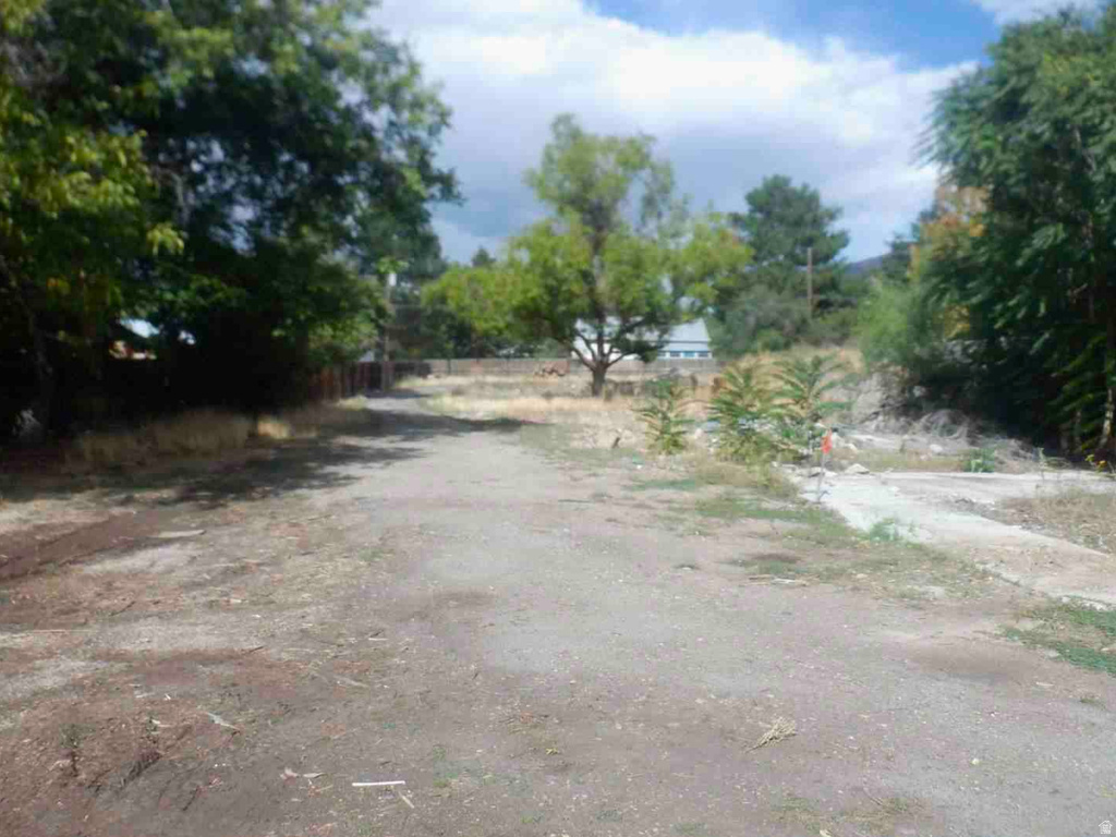 2113 E FARDOWN AVE Holladay, UT 84121