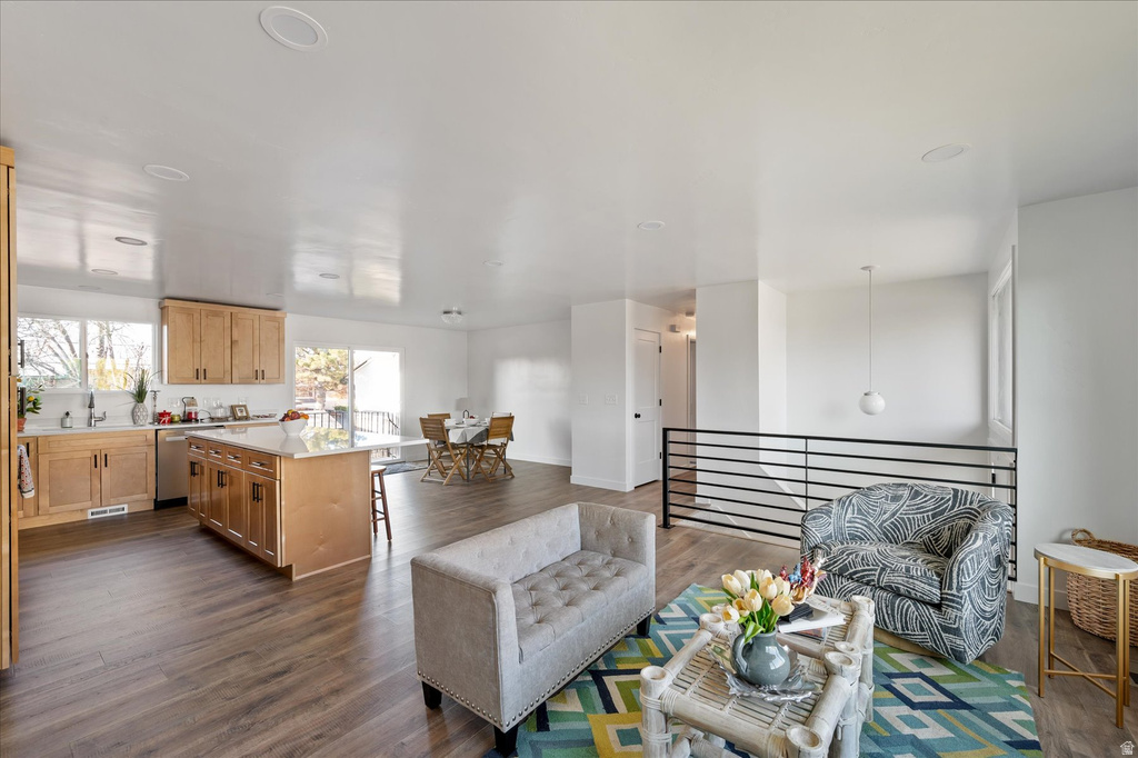 833 N STARCREST DR Salt Lake City, UT 84116