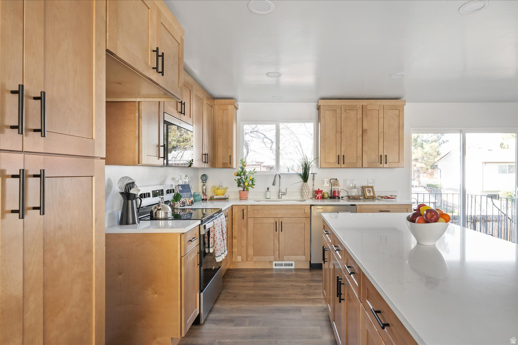 833 N STARCREST DR Salt Lake City, UT 84116