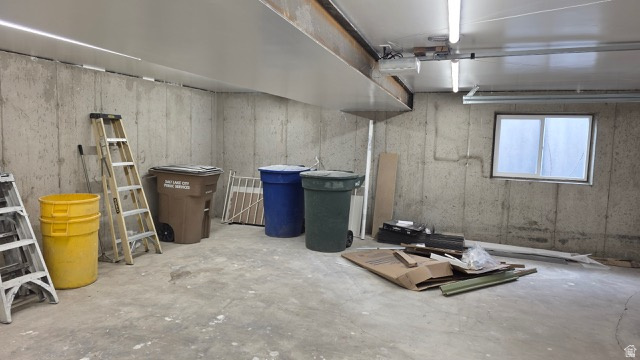 833 N STARCREST DR Salt Lake City, UT 84116