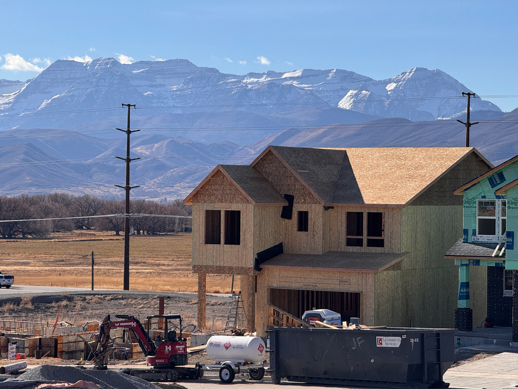 2051 N HIGH UINTAS LN #102 Heber City, UT 84032