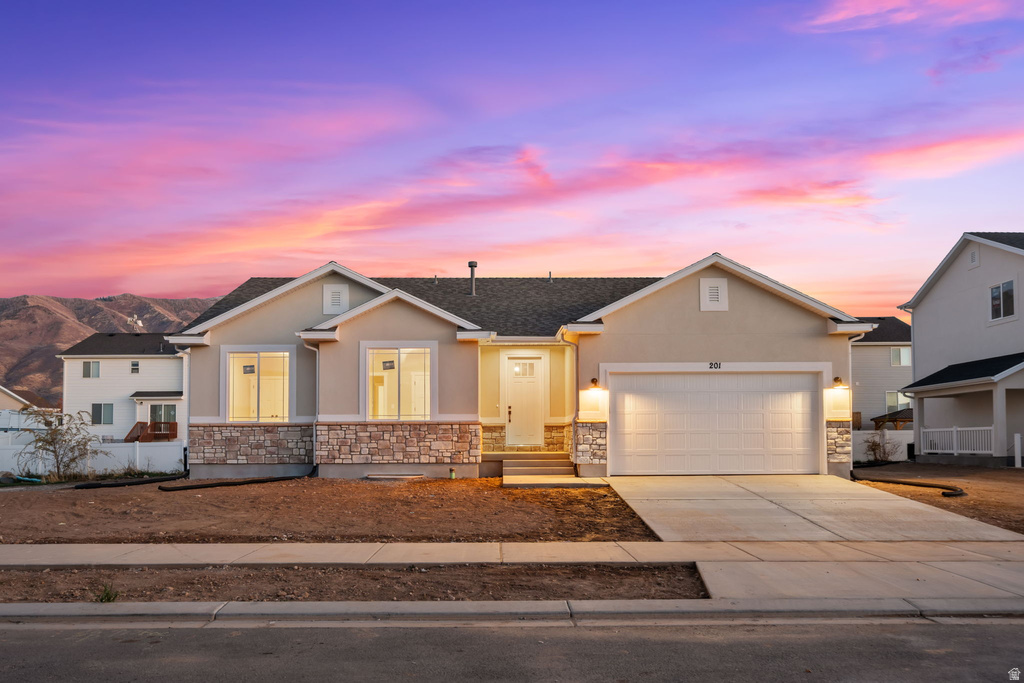 201 W 930 N Santaquin, UT 84655