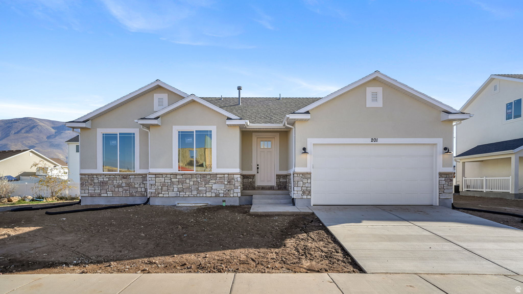 201 W 930 N Santaquin, UT 84655