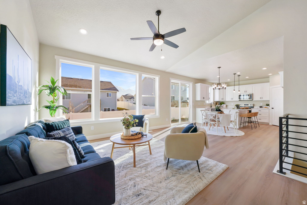 201 W 930 N Santaquin, UT 84655