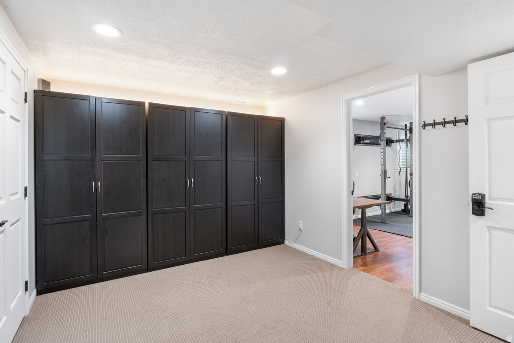 9451 S FOX CIR Sandy, UT 84092