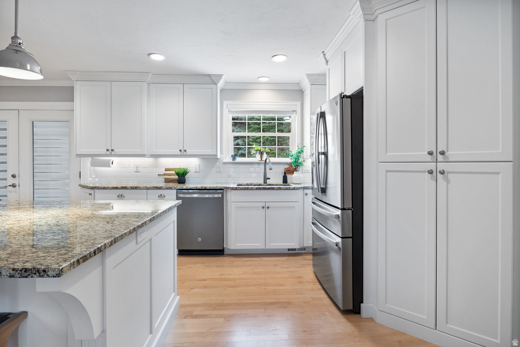 9451 S FOX CIR Sandy, UT 84092