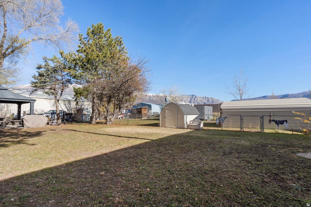 2942 N 2000 W Farr West, UT 84404